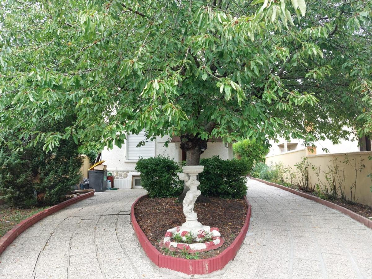 Happy Land Holliday Residential Hotel อิพิเนย์-ซัวร์-แซน ภายนอก รูปภาพ
